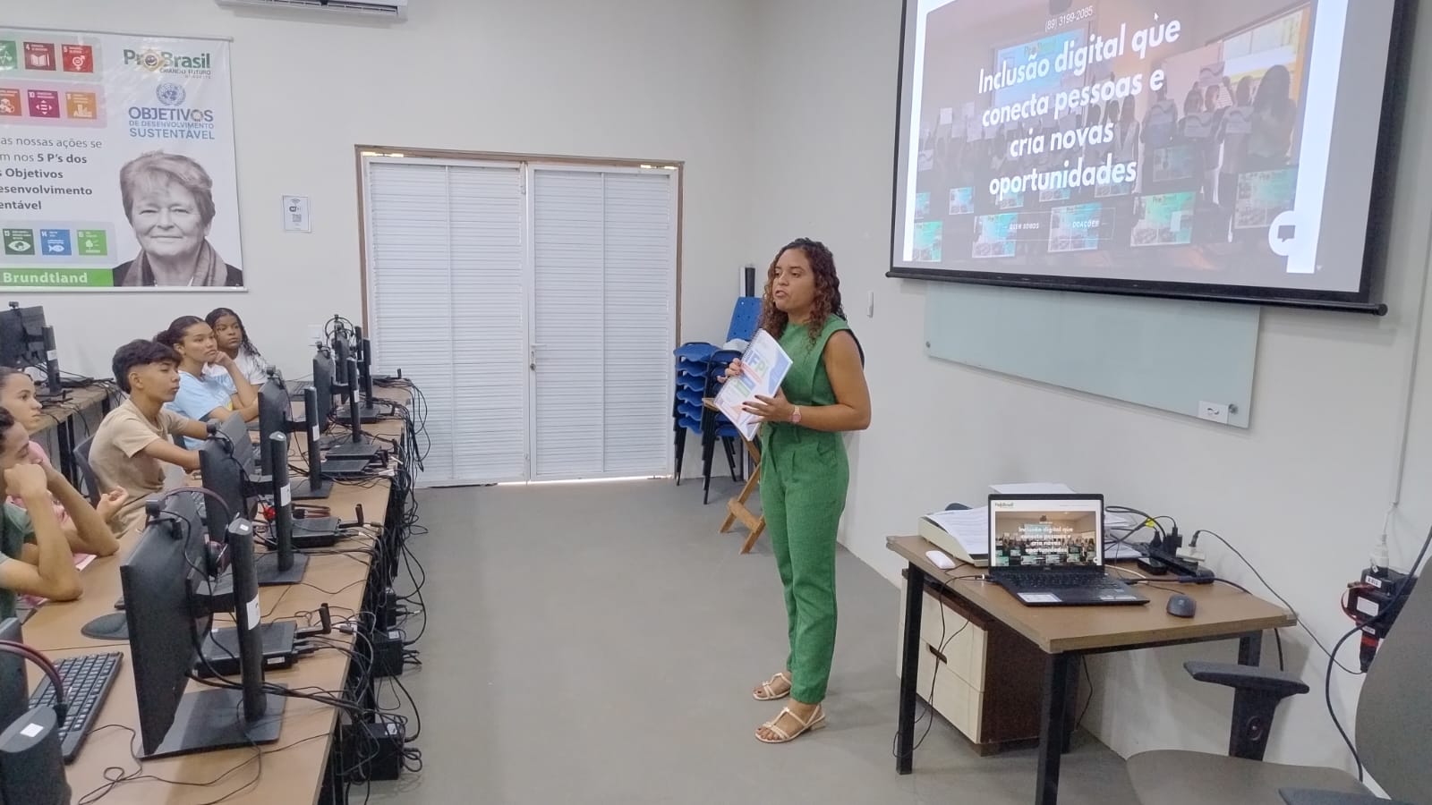Trabalho que acontece na prática.